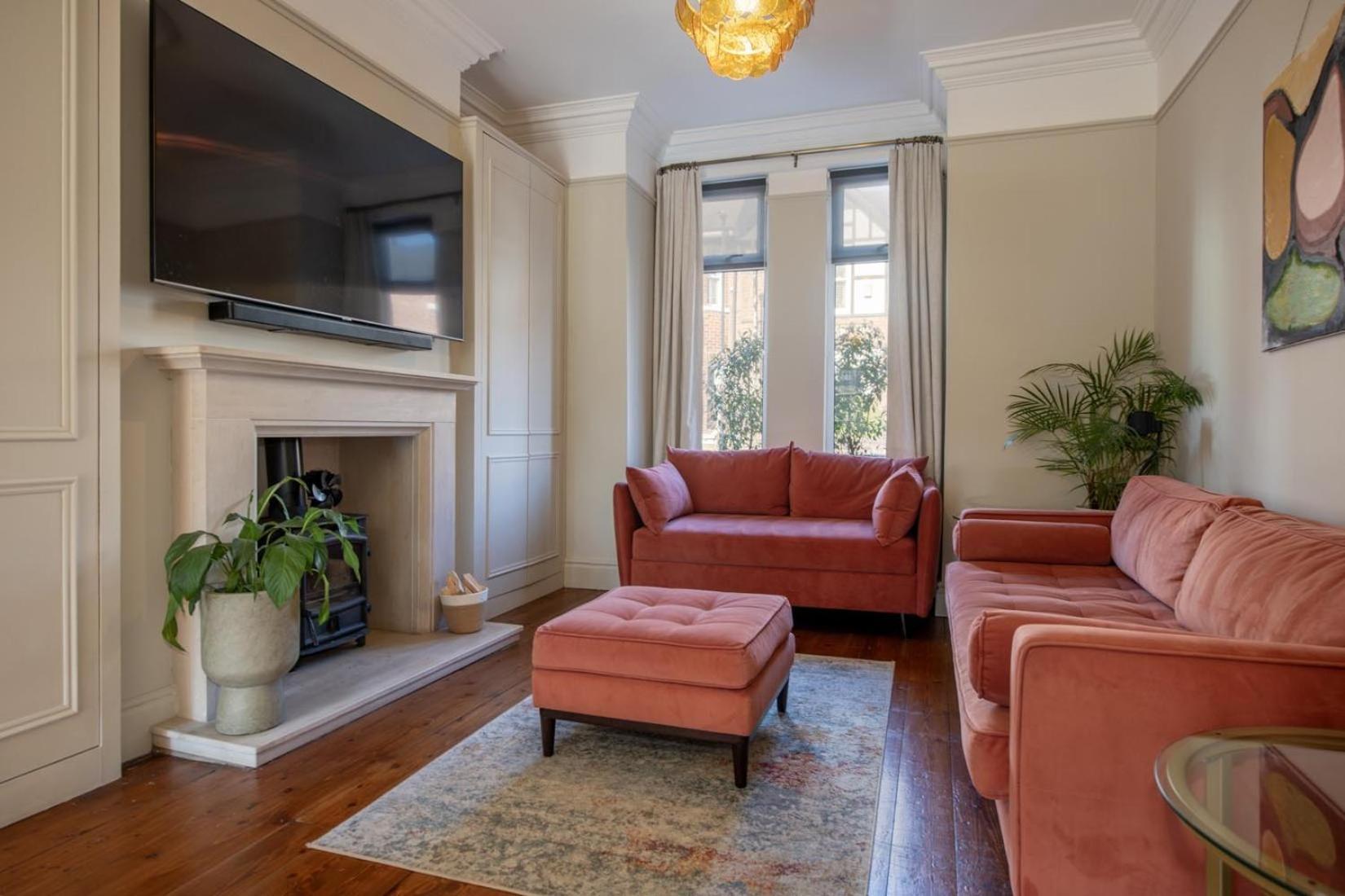 Sycamore House Apartment